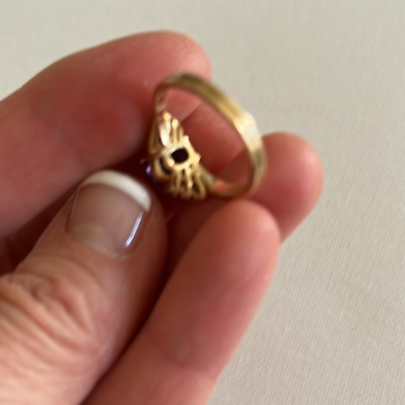 14k Amethyst and Diamond Ring - Picture 11 of 14